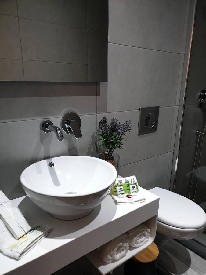 V-suites *
