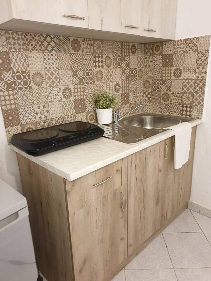 V-suites Apartment
